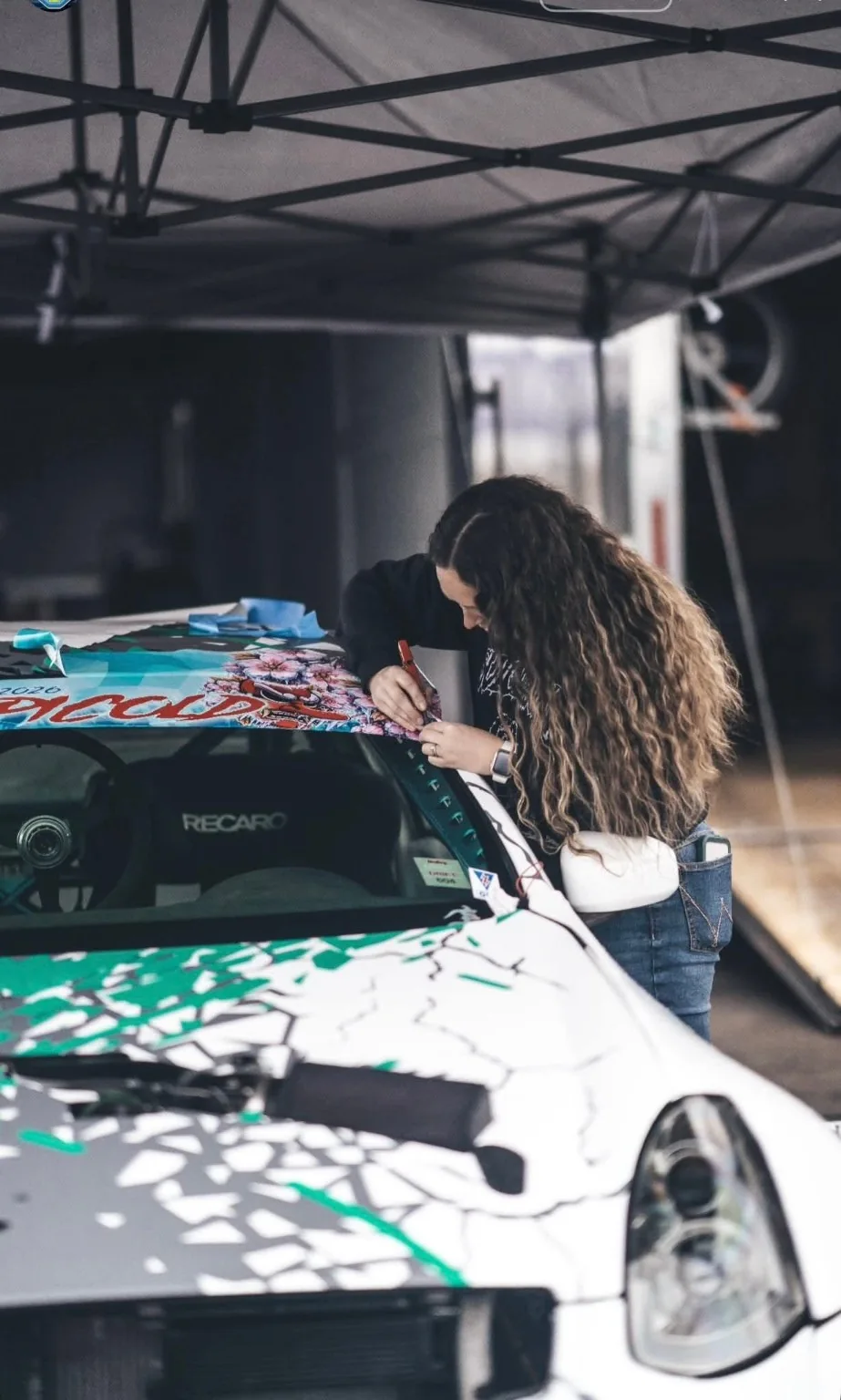 Detailed automotive vinyl wrap application